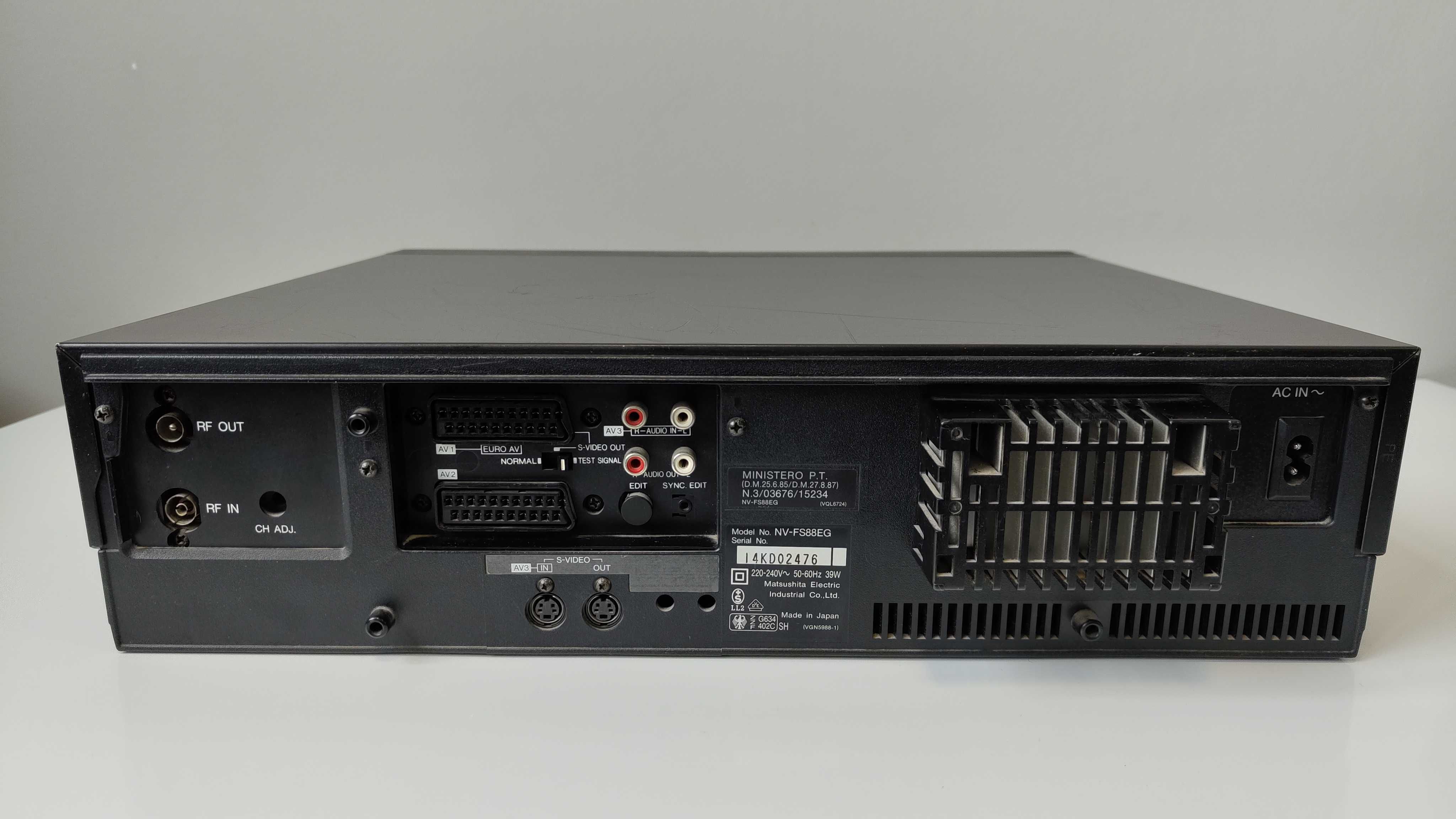 Magnetowid Panasonic NV-FS88 Super VHS
