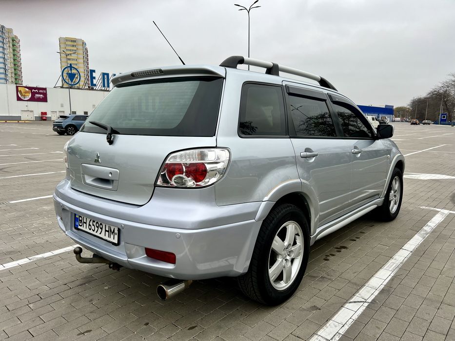 Mitsubishi Outlander 2008 2.0 мкпп
