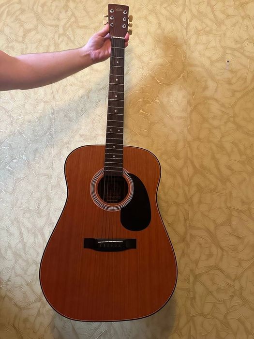 Продам гітару "HONDO"