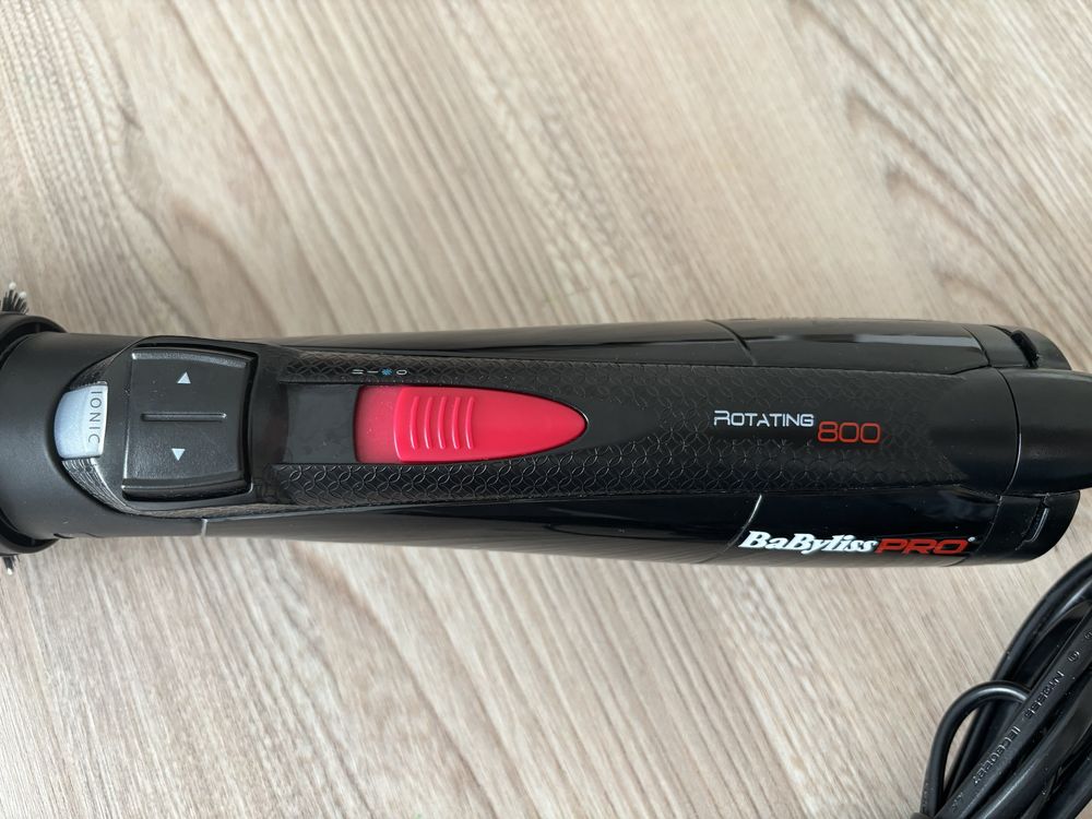 Фен-щітка babyliss pro rotating 800