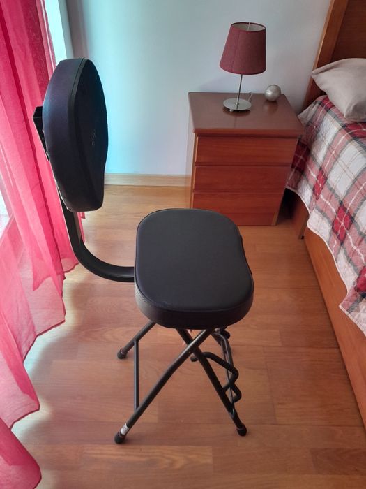 Cadeira para tocar guitarra