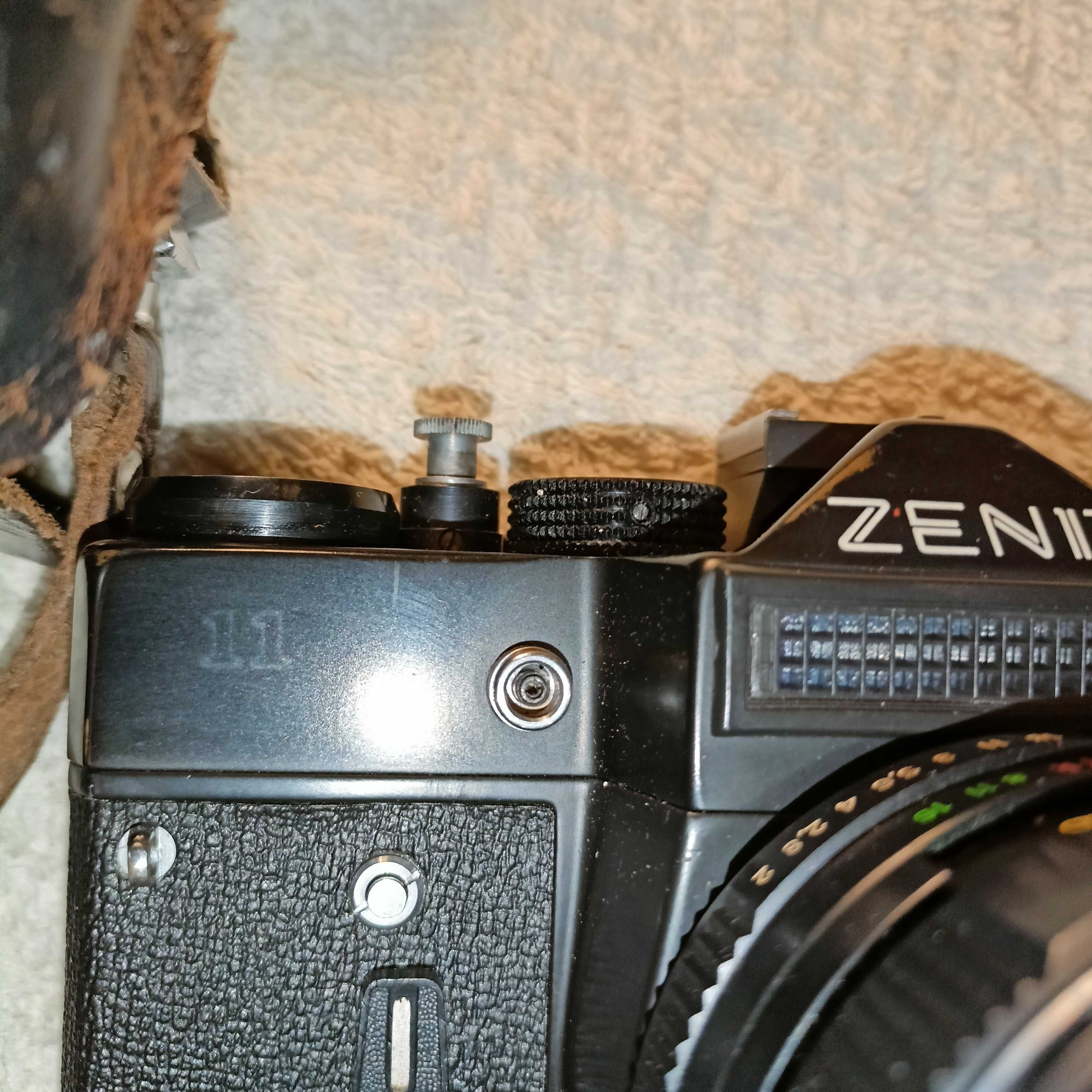 Sprzedam używany aparat fotograficzny Zenit 11