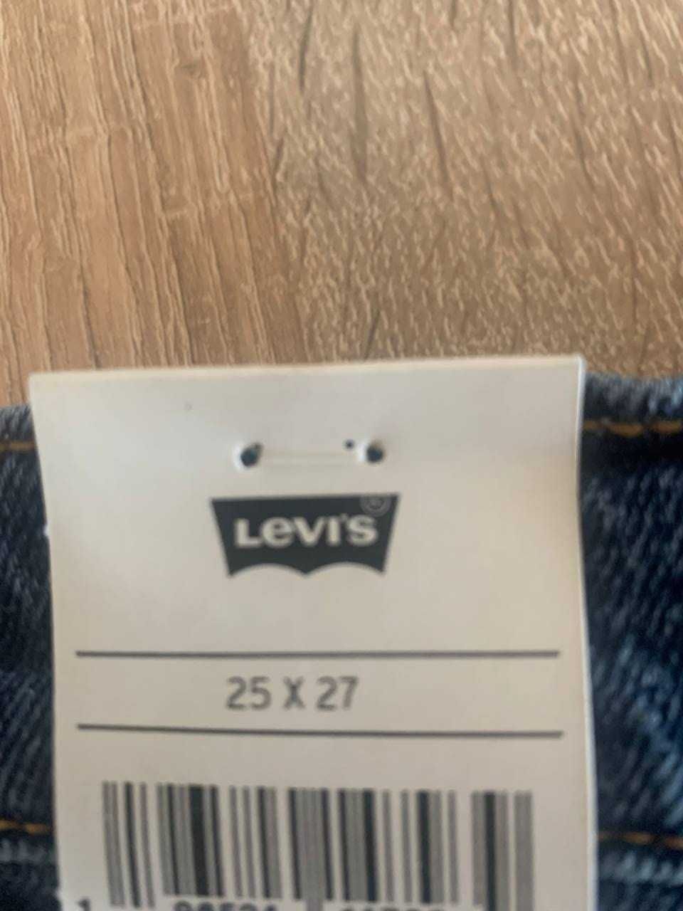 Нові жіночі джинси Levi’s