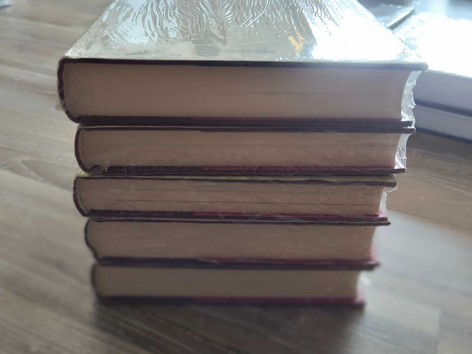 Livros - Coleção Raínhas de Portugal (SELADOS)