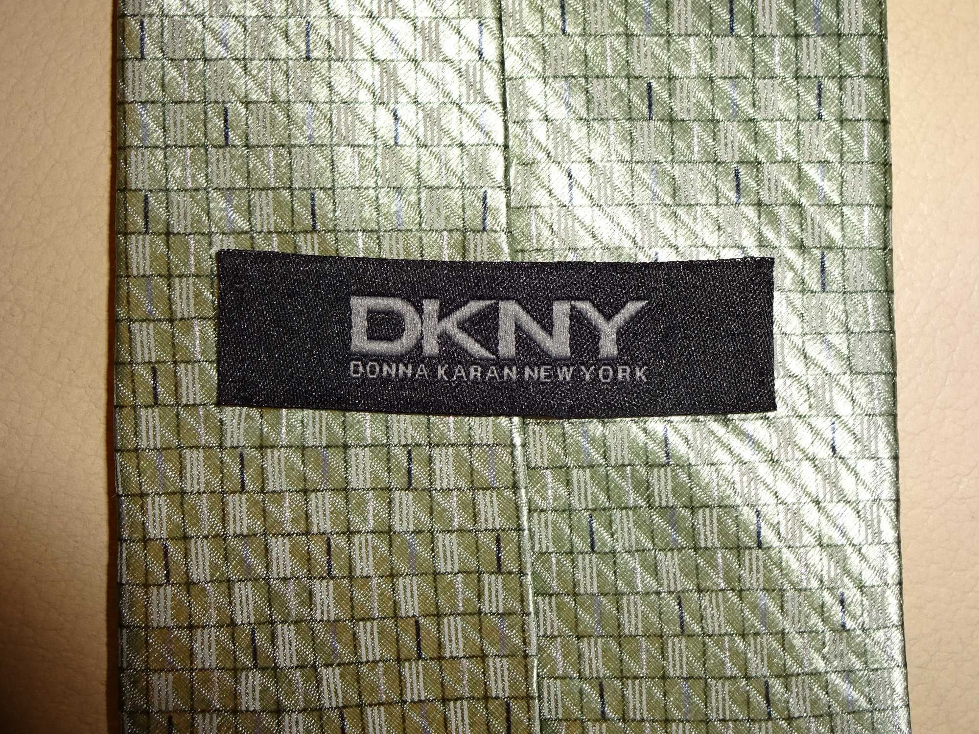 DKNY Donna Karan New York jedwabny zielony mieniący się krawat