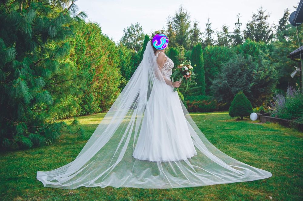 Suknia ślubna , kolor śmietankowy, ivory, koronka