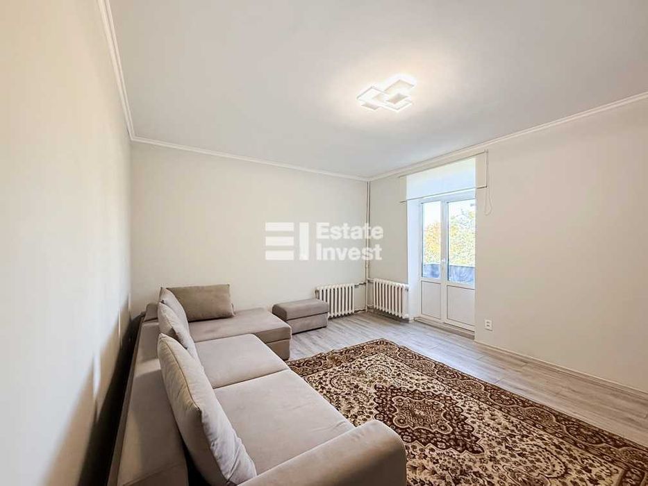 Продам 2 кімн. квартиру. Центр. м. Бекетова. Куликівський узвіз, 13.