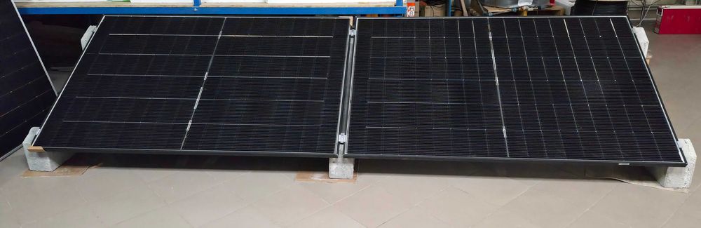 Баластні кріплення до сонячних панелей.