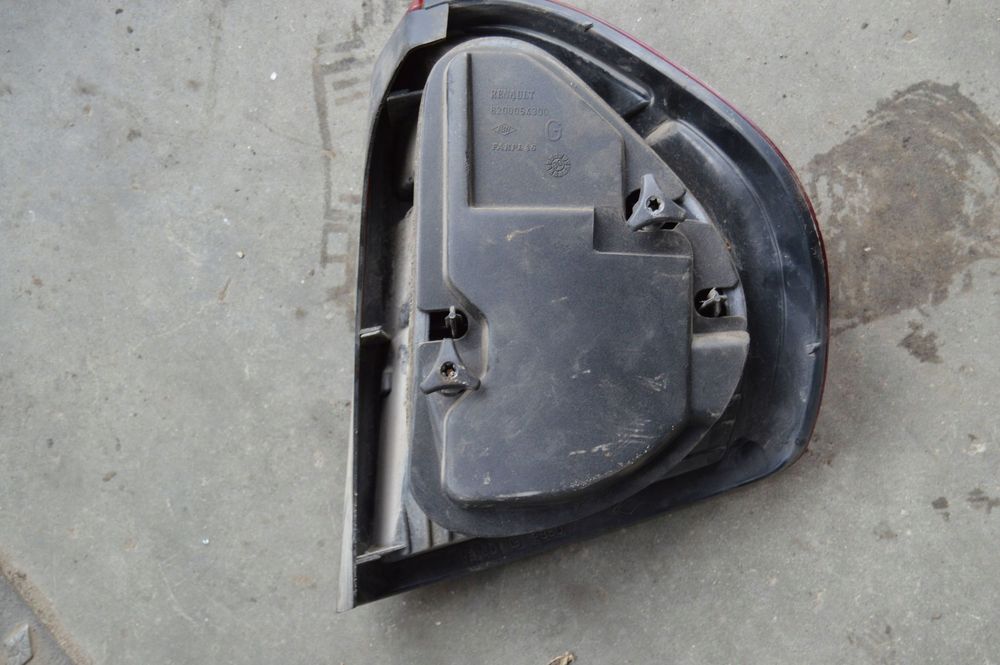 renault thalia i lampa tylna lewa 8200054300