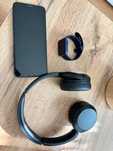 Zestaw smartfon Nokia G50 5G, słuchawki Sony, smartwatch oraz głośnik.