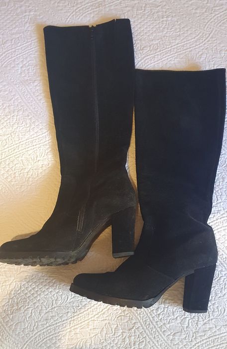 Botas 38 pretas em pele camurca da Foreva