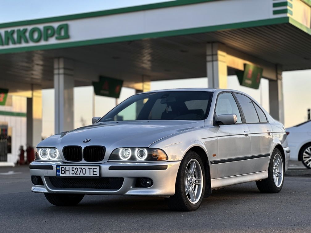 Срочно. БМВ Е39 2001 ГОД 3.0 механика