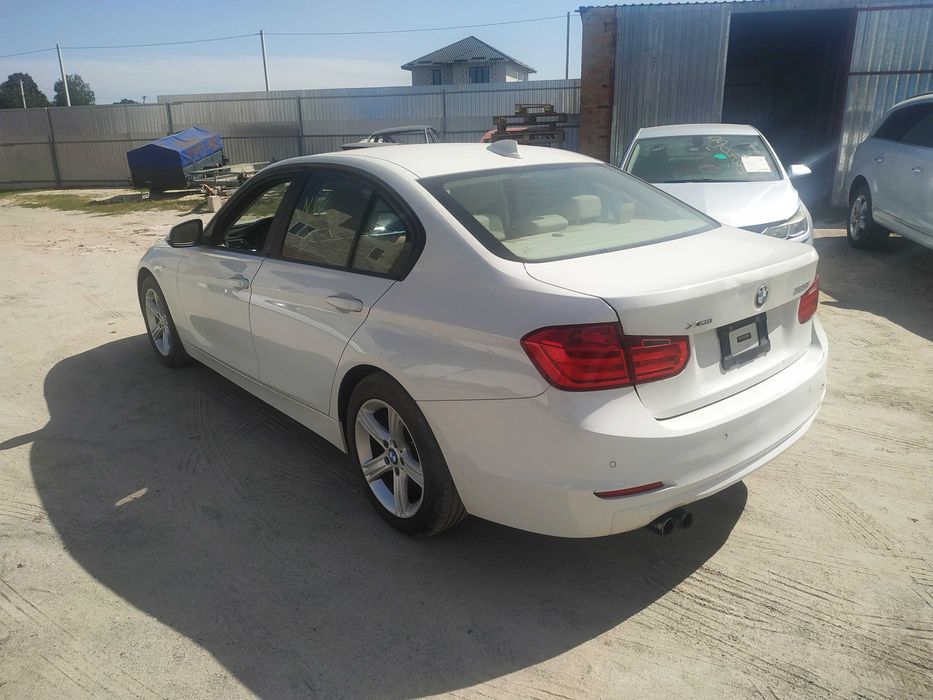 Розборка BMW F30 328 Xi 2013 двері піввісь кардан