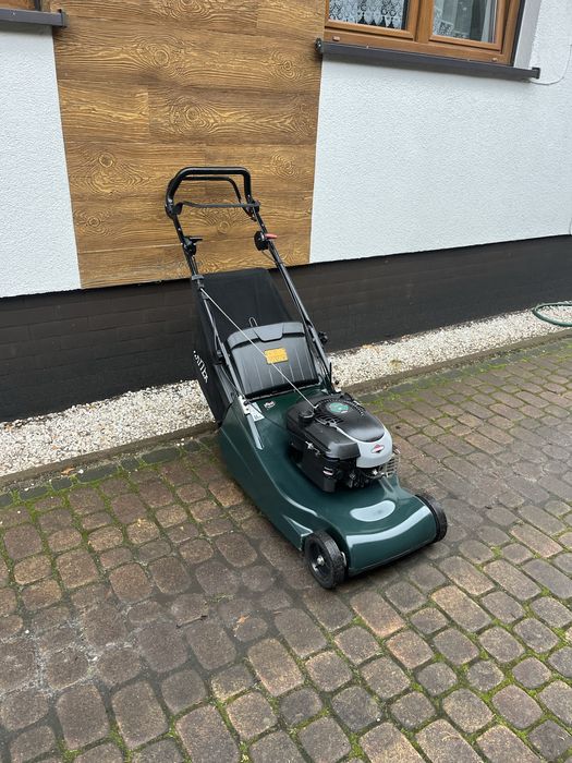 Kosiarka spalinowa z napędem