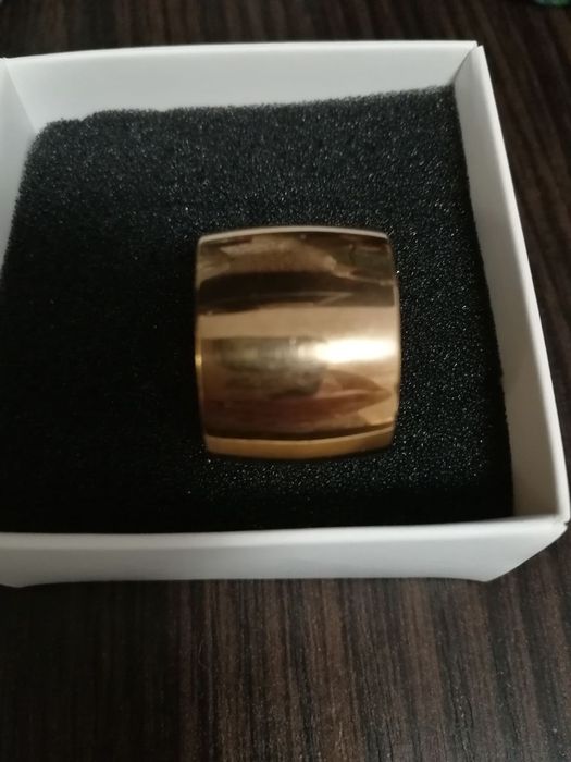 Продам золотой перстень 19 размер