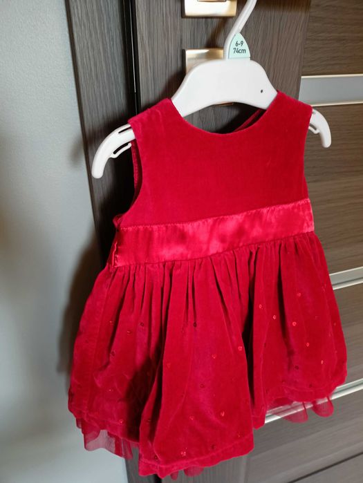 Elegancka czerwona sukienka 74