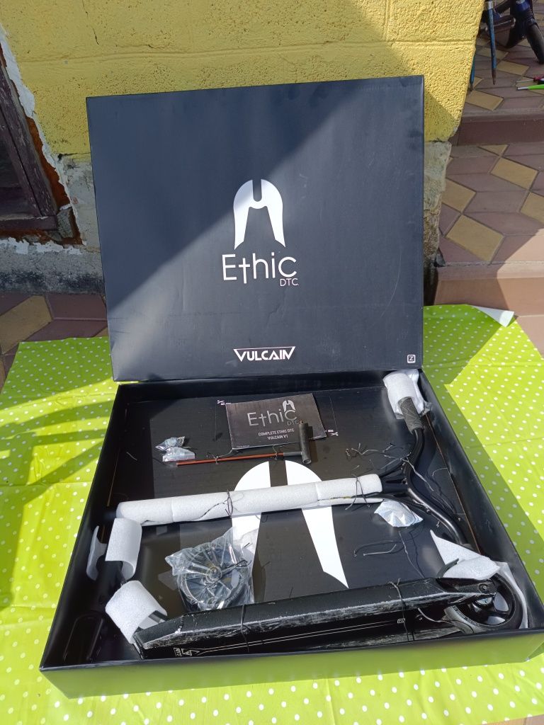 Ethic DTC Vulcain 12STD Black