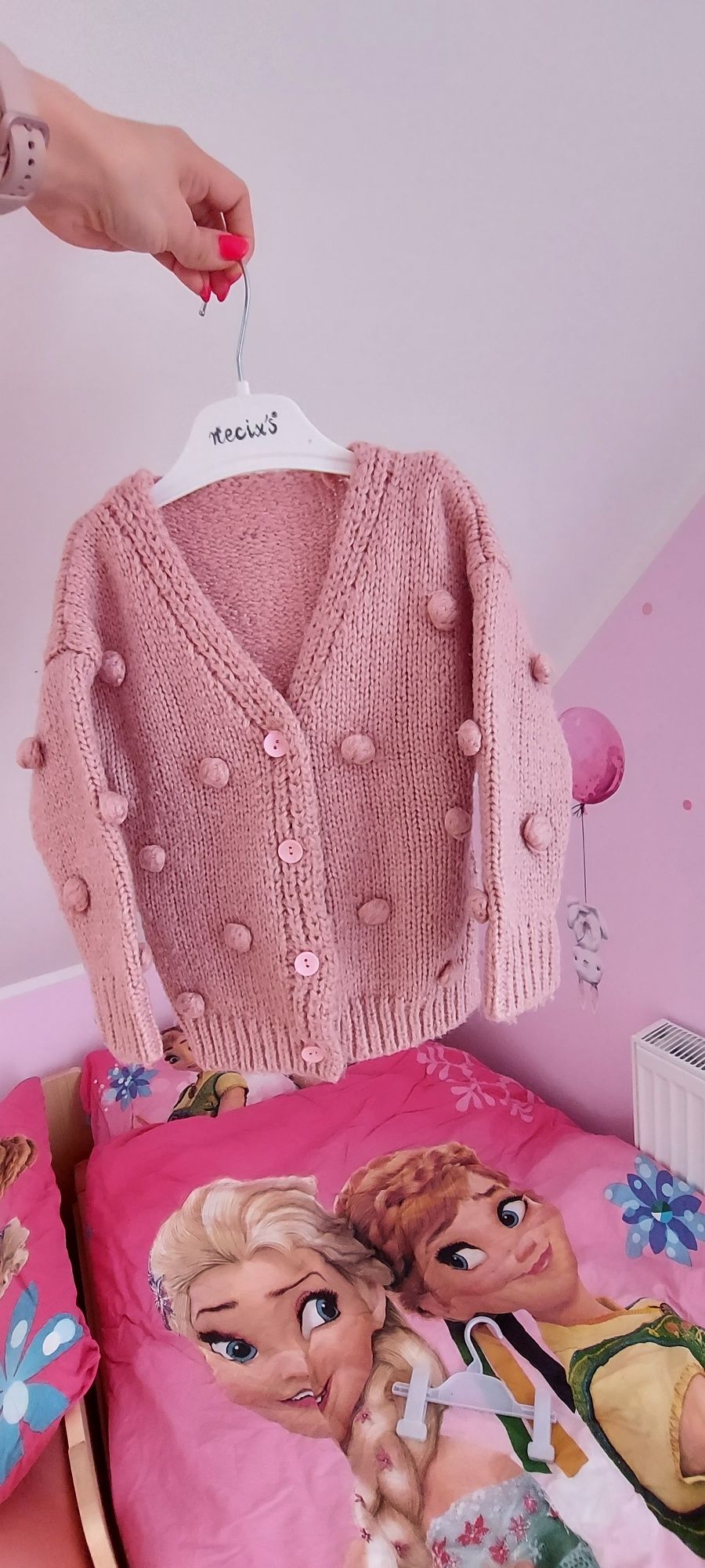 Wiosenny sweterek dla dziewczynki 86