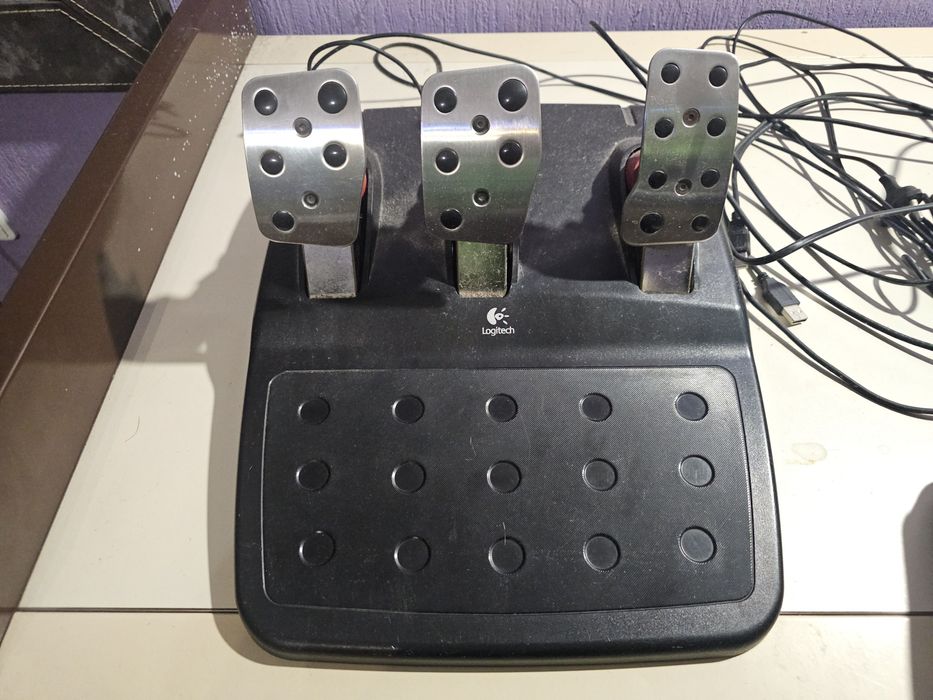 Volante Logitech g27 + estrutura + pedais + shifter