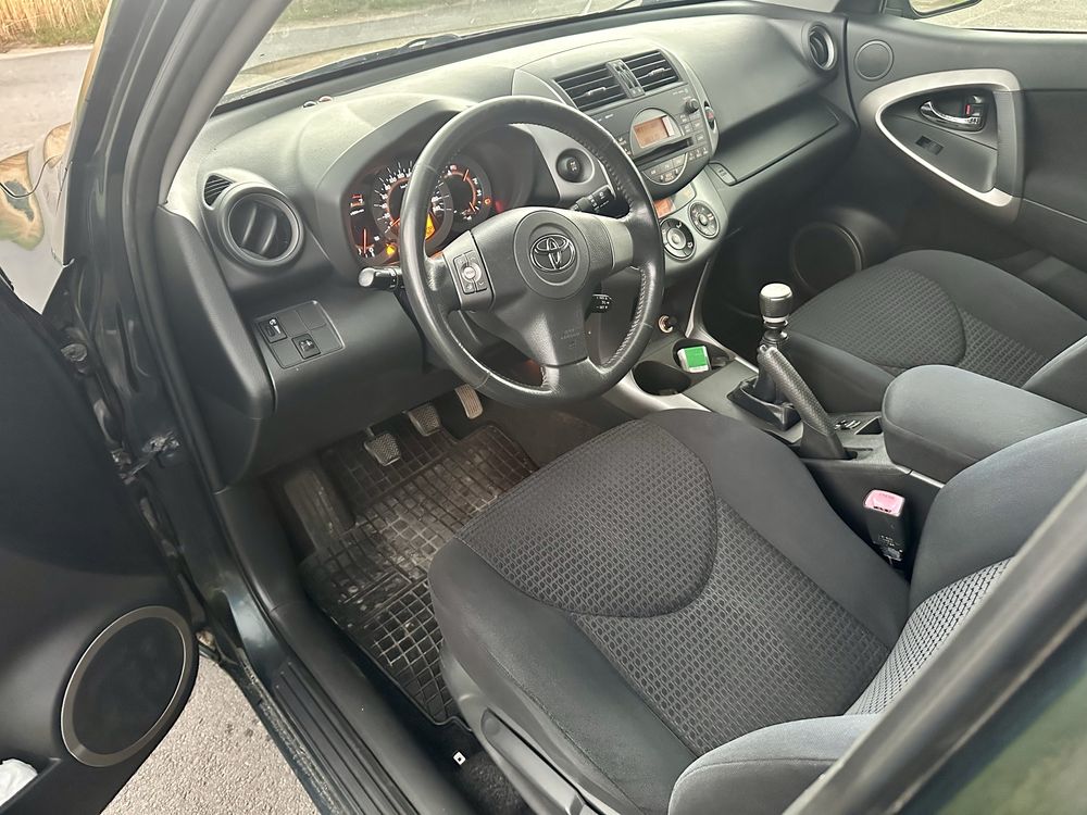 Toyota Rav 4 2.2 D-Cat