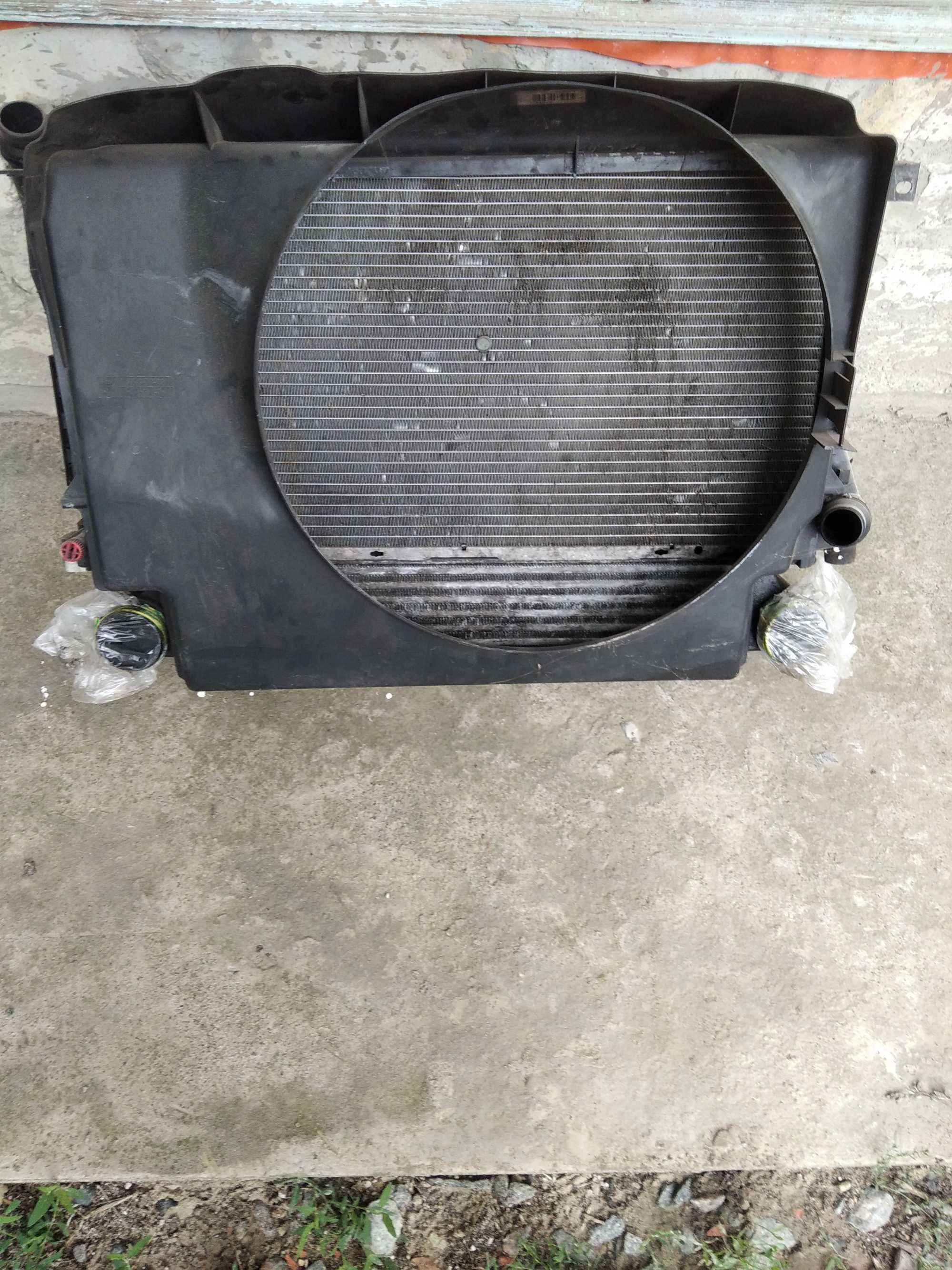 Радиатор БМВ Е39
