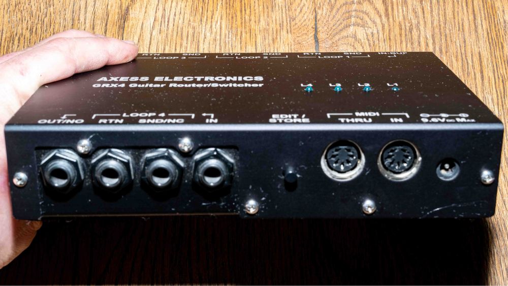 Axess electronics GRX4 switcher router gitarowy John Petrucci