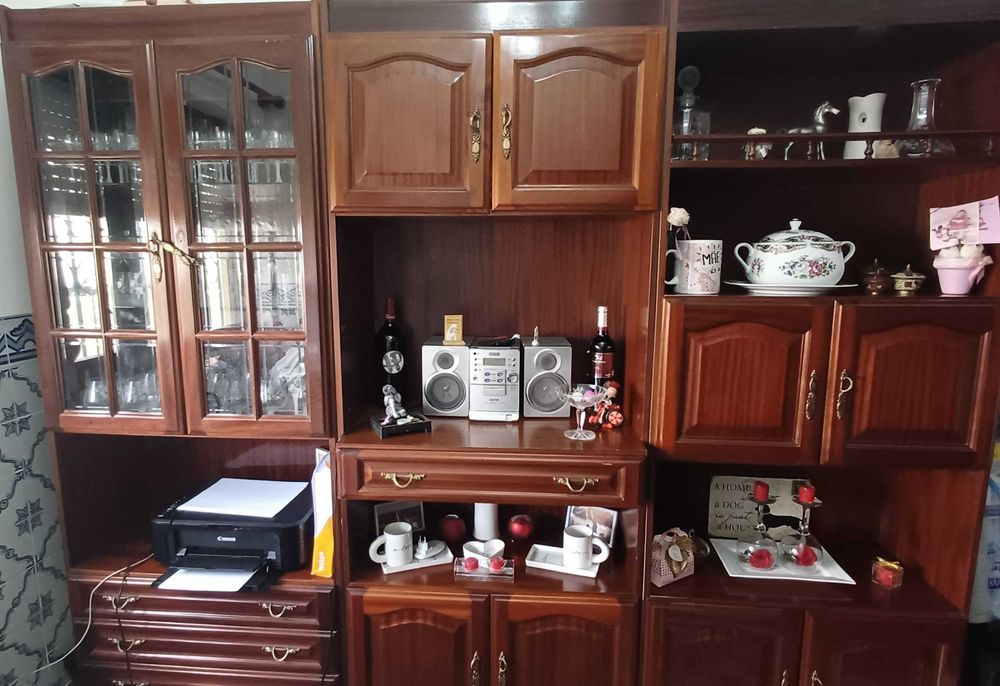 Móvel de sala mogno