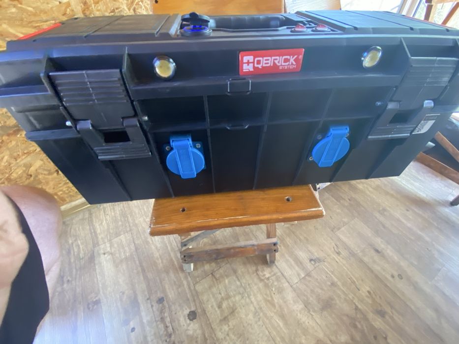 Зарядна  станція 1880a/h 2000w