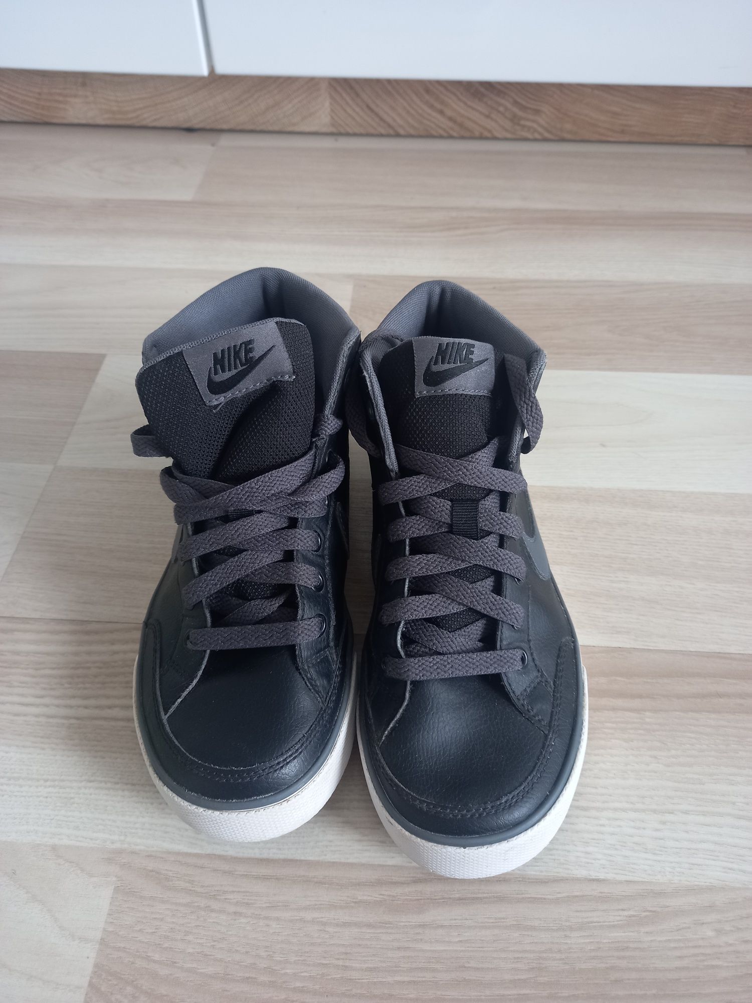 Buty sneakersy nike dla chłopca 36.5 36