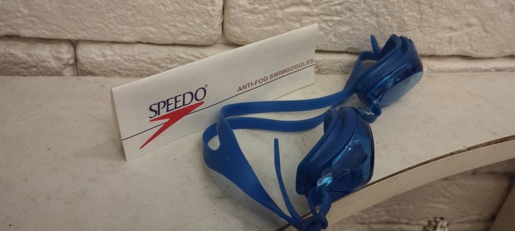 Очки для плавания Speedo