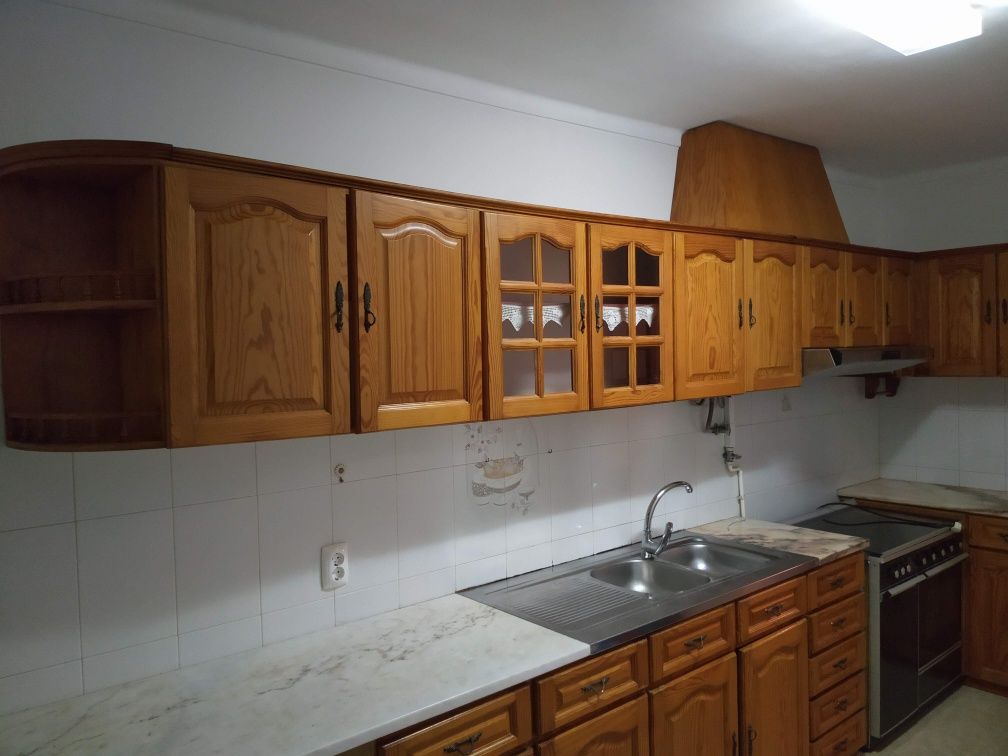 Móveis de Cozinha em Pinho