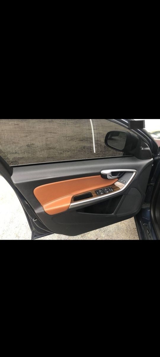 Volvo S60 T6 2012 3.0 L 6