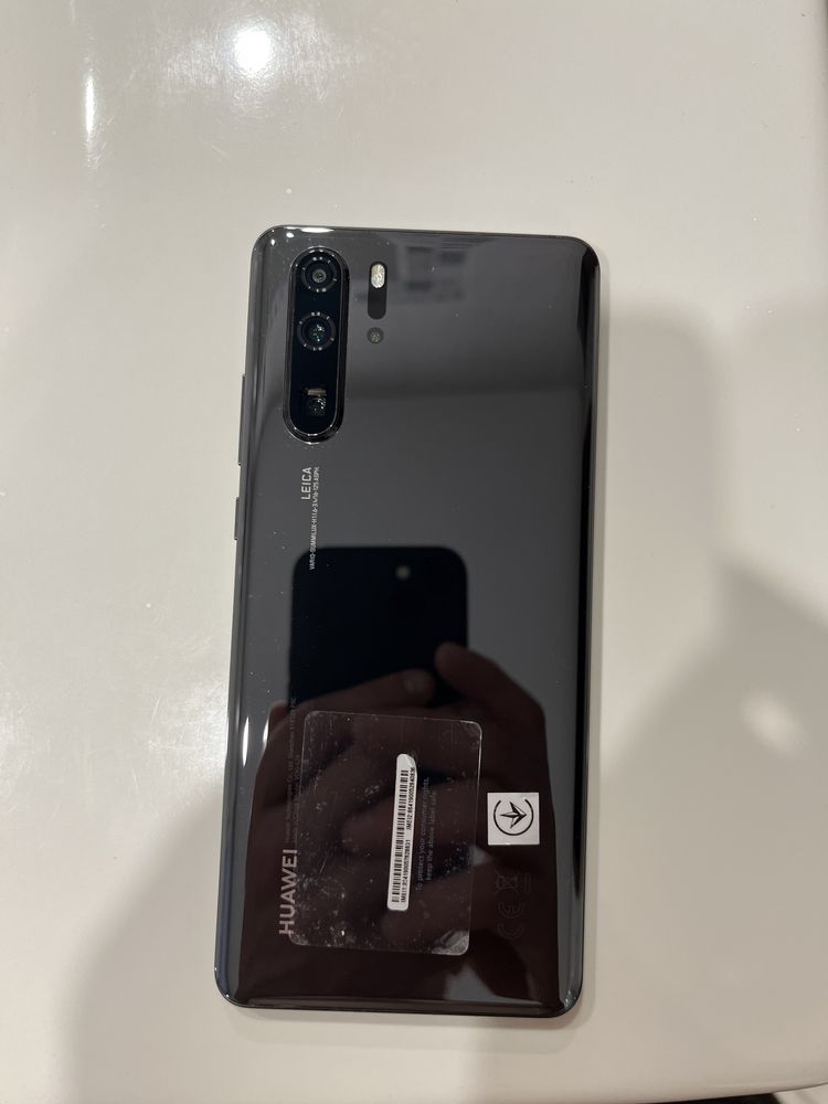 Huawei P30 PRO 128/6  + Karta pamieci Huawei 128GB