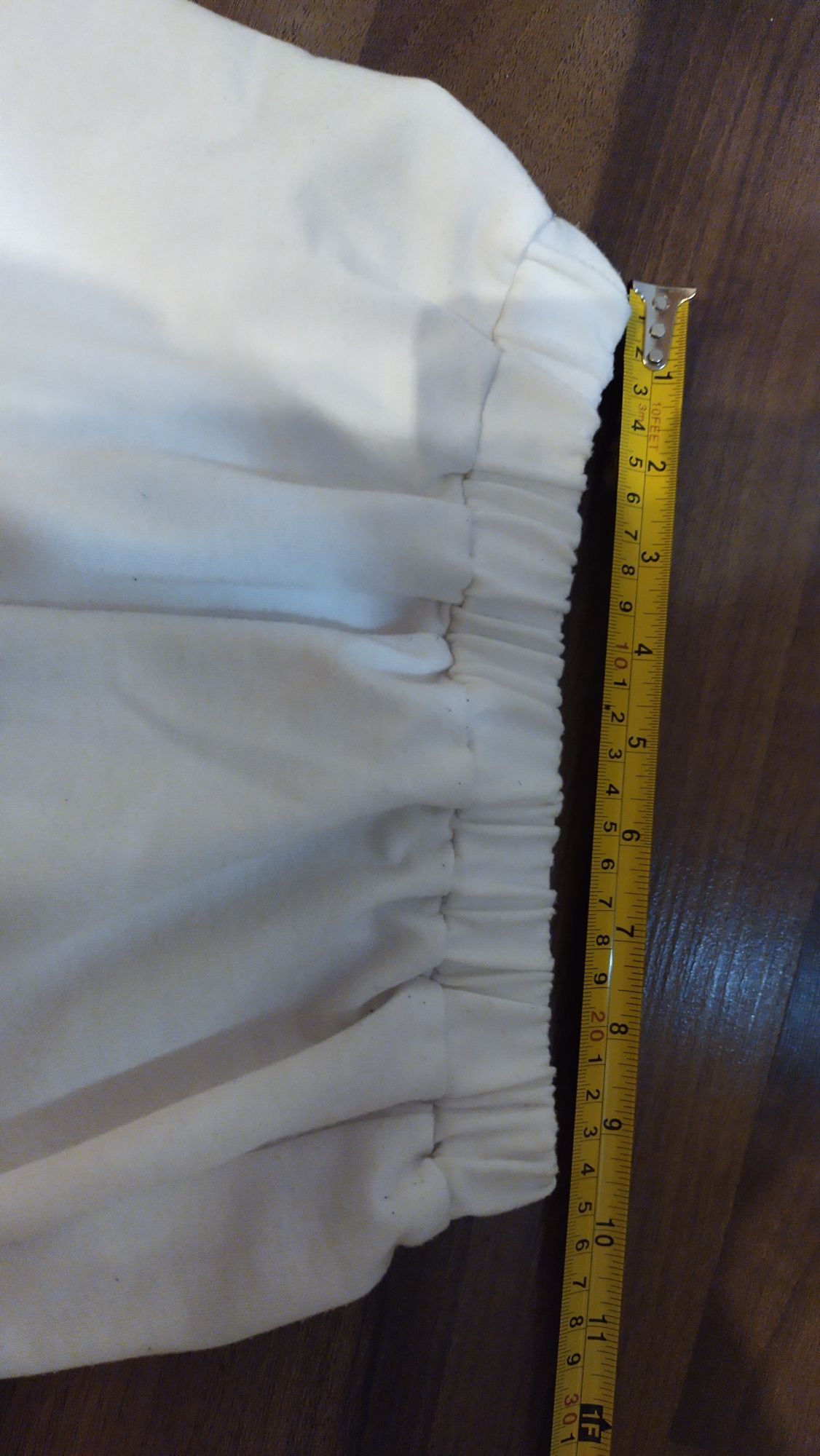 Spodnie 152, białe i szare  dresy