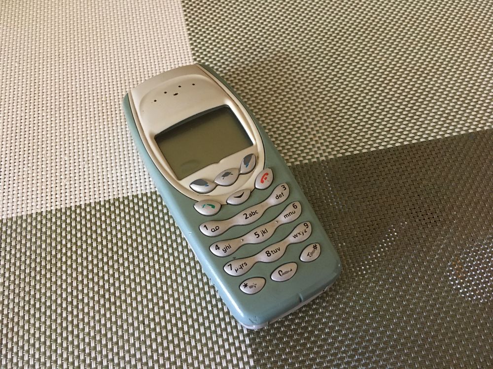 Телефон Nokia 3410