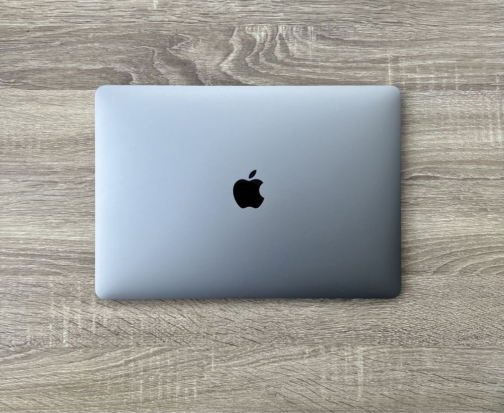Macbook Pro 13’ m1 16 gb ram 512 ssd space grey