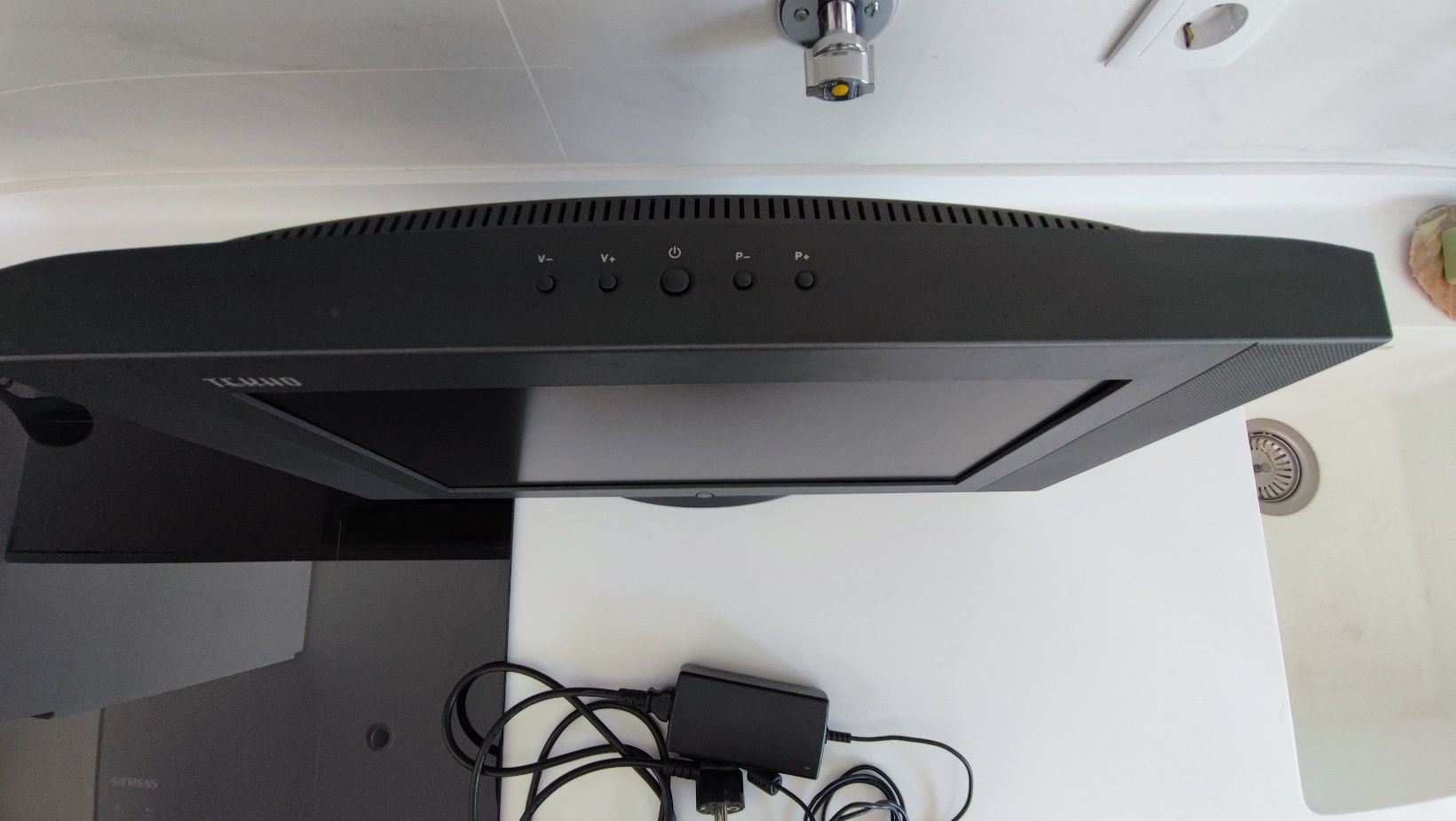 Televisão LCD Tekko 17" (17 polegadas)