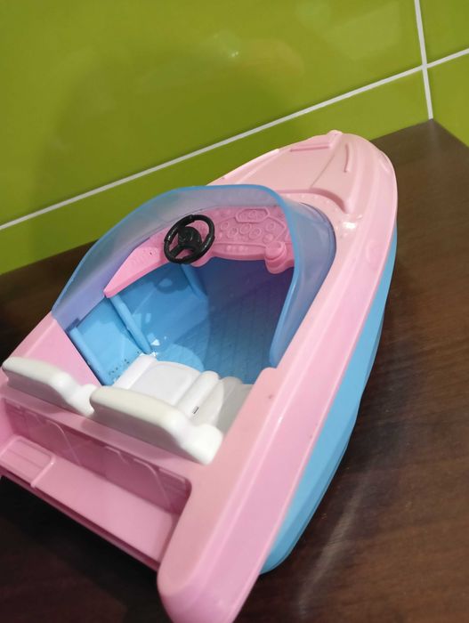 Motorówka dla Barbi i Kena