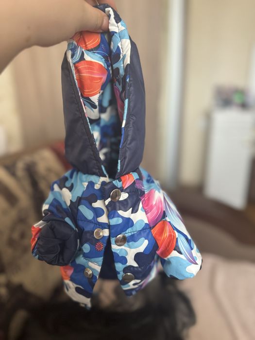 Продам легкую курточку для щенка