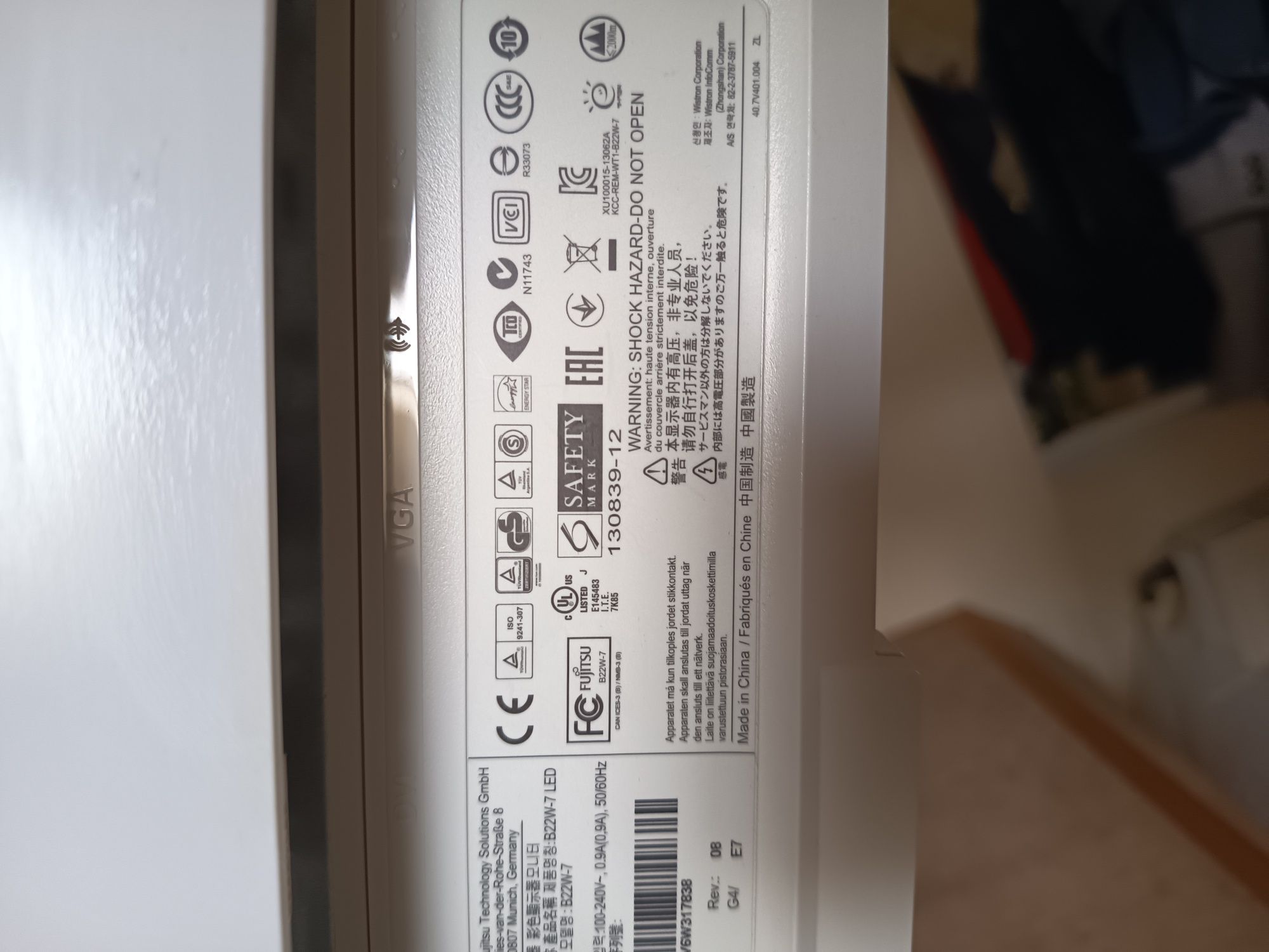 Monitor Fujitsu LED 22