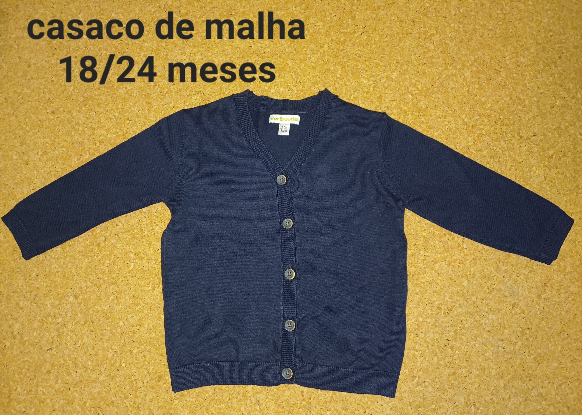 Casaco de malha com botões 18/24 meses, bebé menino. Azul marinho.