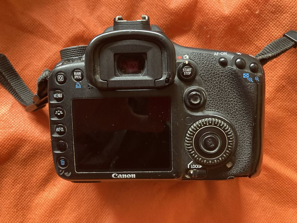 Продам фотоаппарат Canon eos 7d