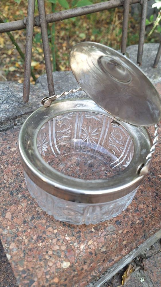 Продам блюдо, вазу, фруктовницю, цукерницю, тарілку для мікрохвильовки