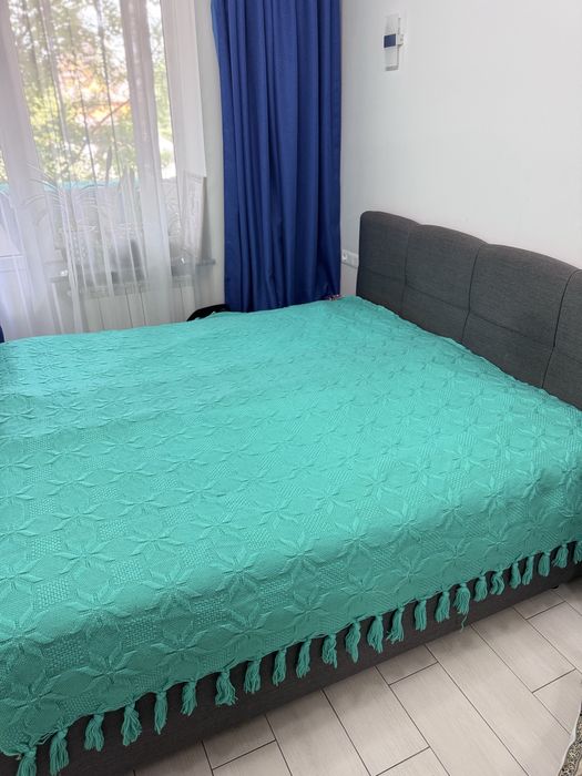 Покривало з китицями