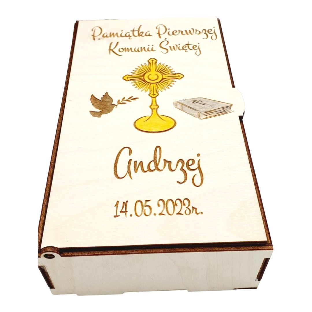 Pudełko komunijne na pieniądze z drewna Personalizowane