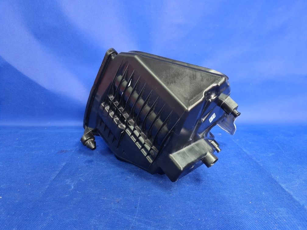 OBUDOWA filtra powietrza AUDI A4 A5 B9 8W 2.0 TFSI kompletna OEM
