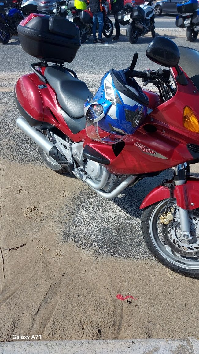Honda Deauvill  25000km impecável
