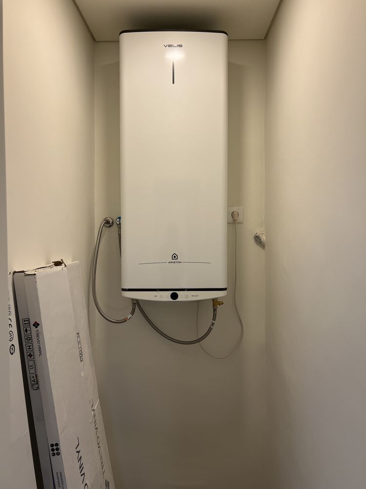 T3 Damaia de Cima-Remodelação Total,Prédio Renovado, Cozinha Whirlpool