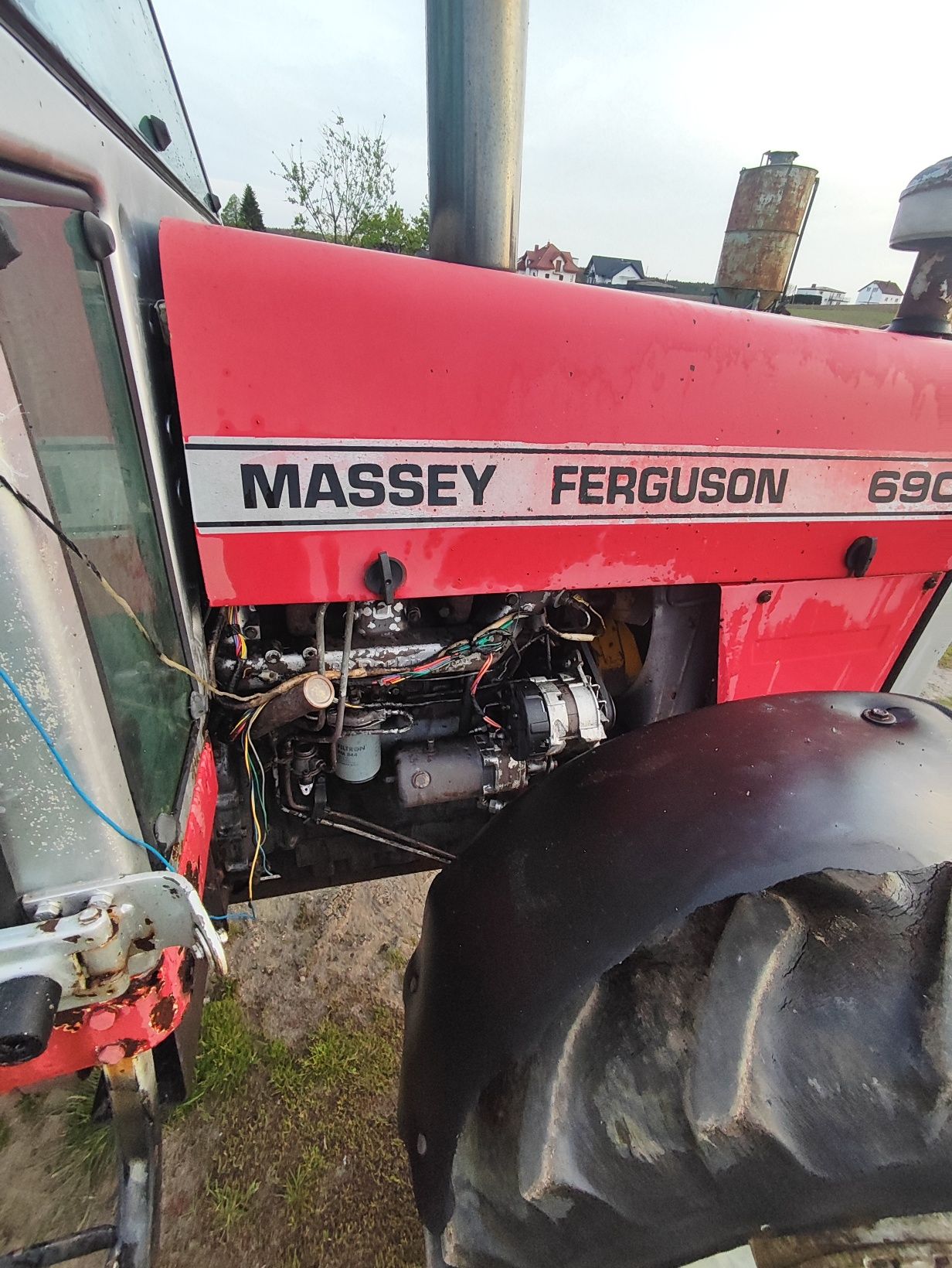 Massey Ferguson 690
