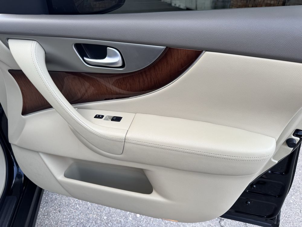 Infinity FX37 Restyling